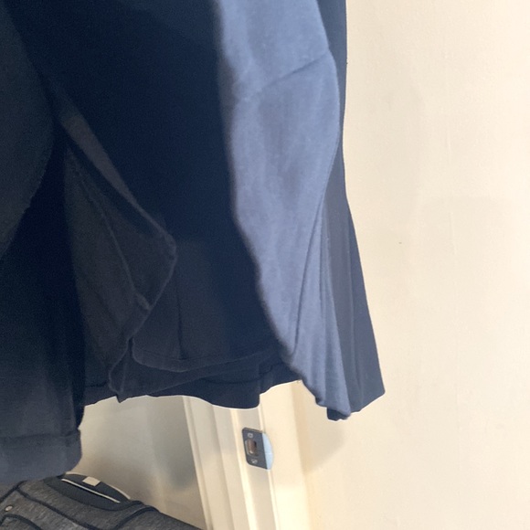 Black Banana classic skirt - Picture 2 of 7